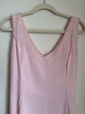 Embellished Light Pink V-Neck Evening Dress